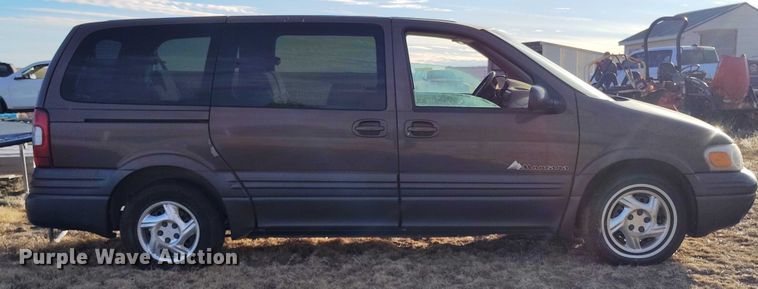 image for item DT0843 2000 Pontiac Montana van