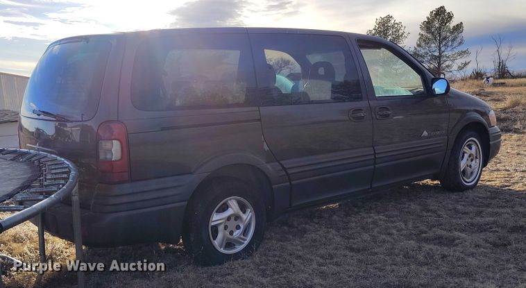 image for item DT0843 2000 Pontiac Montana van