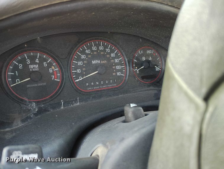 image for item DT0843 2000 Pontiac Montana van