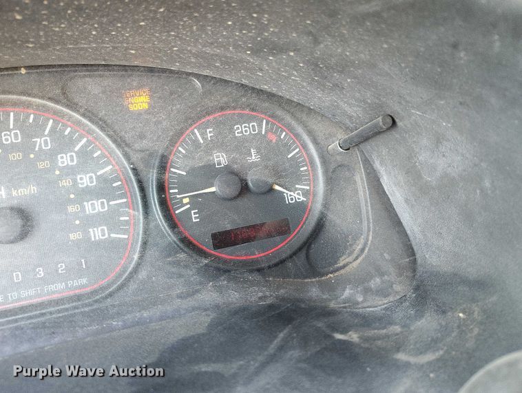 image for item DT0843 2000 Pontiac Montana van