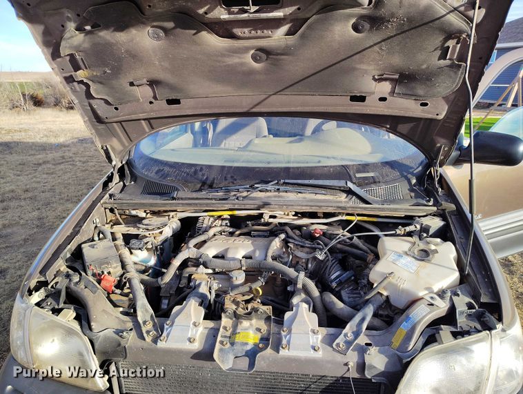 image for item DT0843 2000 Pontiac Montana van