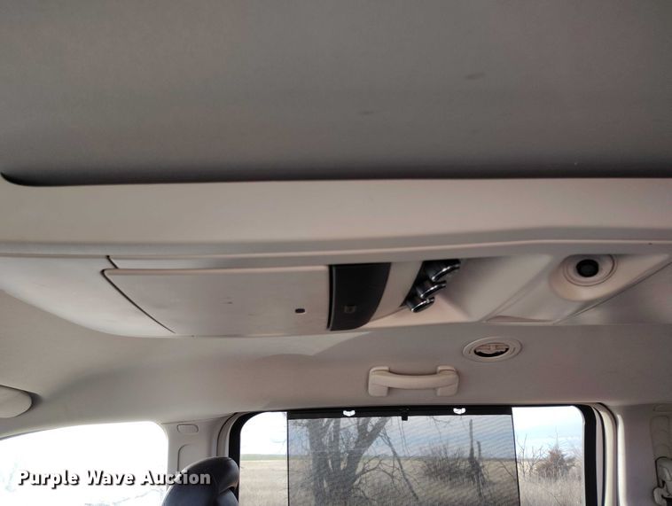 image for item DT0844 2013 Chrysler Town&Country van