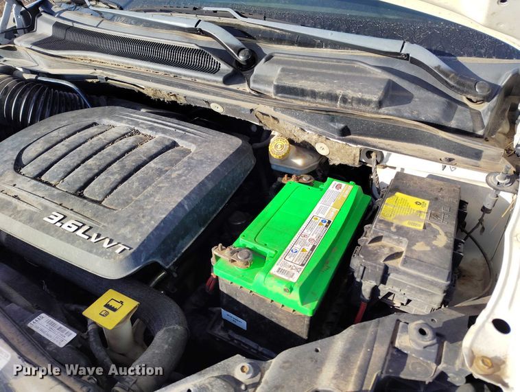 image for item DT0844 2013 Chrysler Town&Country van