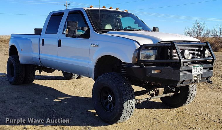 image for item DT0860 2006 Ford F350 Lariat Crew Cab pickup truck