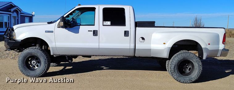 image for item DT0860 2006 Ford F350 Lariat Crew Cab pickup truck