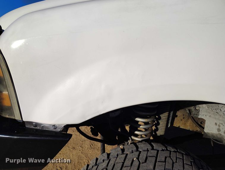 image for item DT0860 2006 Ford F350 Lariat Crew Cab pickup truck