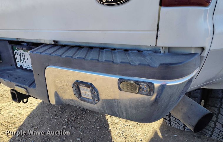 image for item DT0860 2006 Ford F350 Lariat Crew Cab pickup truck