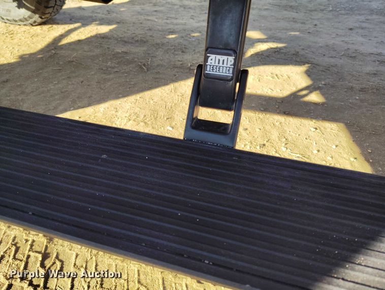 image for item DT0860 2006 Ford F350 Lariat Crew Cab pickup truck