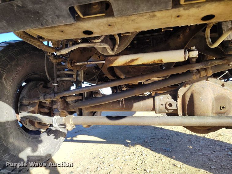 image for item DT0860 2006 Ford F350 Lariat Crew Cab pickup truck