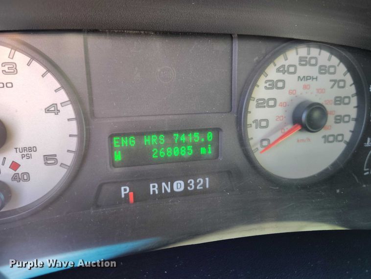 image for item DT0860 2006 Ford F350 Lariat Crew Cab pickup truck