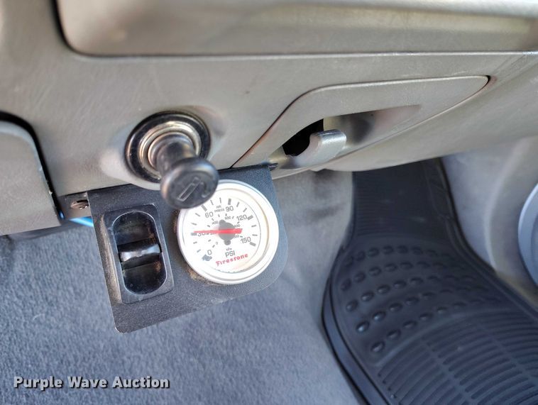 image for item DT0860 2006 Ford F350 Lariat Crew Cab pickup truck