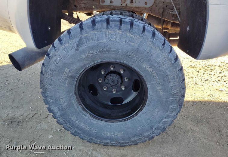 image for item DT0860 2006 Ford F350 Lariat Crew Cab pickup truck