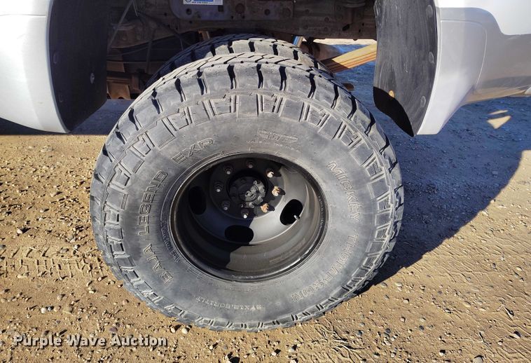 image for item DT0860 2006 Ford F350 Lariat Crew Cab pickup truck