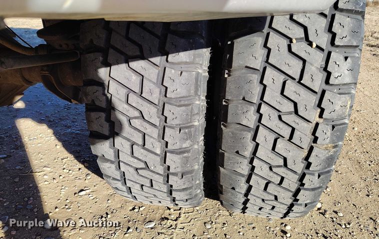 image for item DT0860 2006 Ford F350 Lariat Crew Cab pickup truck