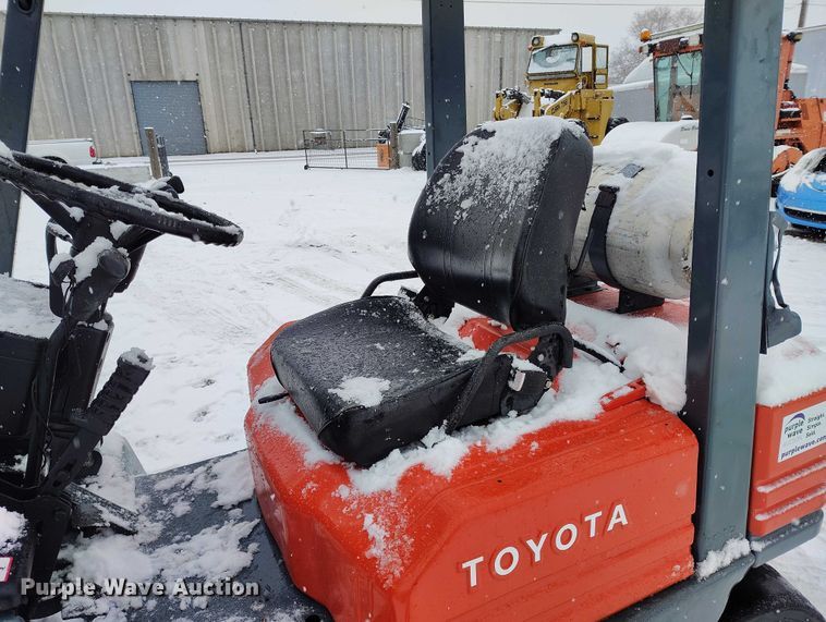 image for item DT0876 Toyota 42-5FG29 forklift