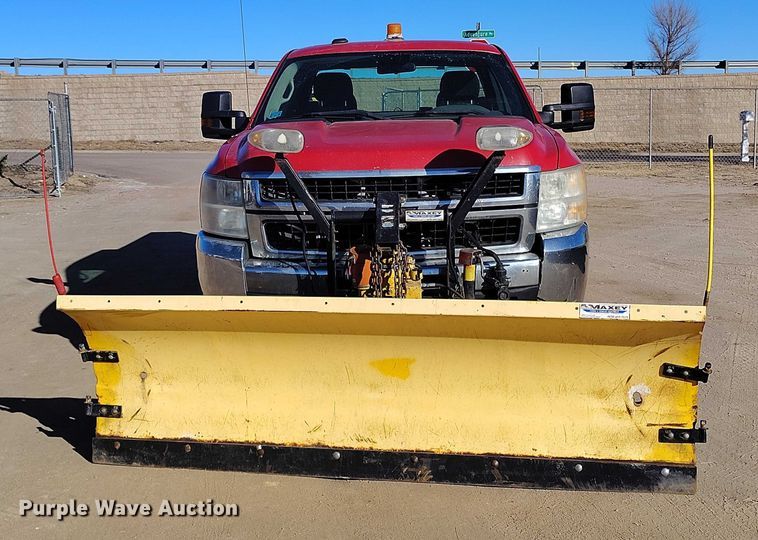 image for item DT0891 2008 Chevrolet Silverado 2500HD Ext. Cab utility bed pickup truck