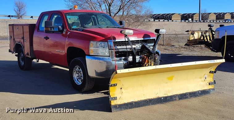 image for item DT0891 2008 Chevrolet Silverado 2500HD Ext. Cab utility bed pickup truck