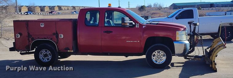 image for item DT0891 2008 Chevrolet Silverado 2500HD Ext. Cab utility bed pickup truck