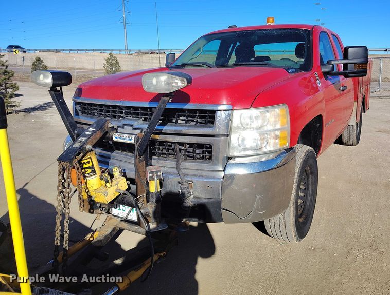 image for item DT0891 2008 Chevrolet Silverado 2500HD Ext. Cab utility bed pickup truck