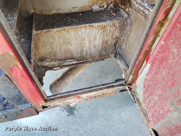 image for item DT0891 2008 Chevrolet Silverado 2500HD Ext. Cab utility bed pickup truck