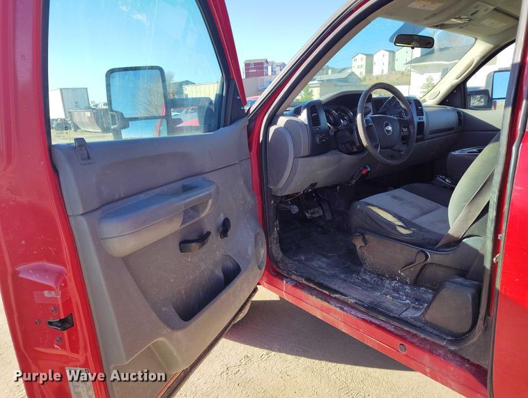 image for item DT0891 2008 Chevrolet Silverado 2500HD Ext. Cab utility bed pickup truck