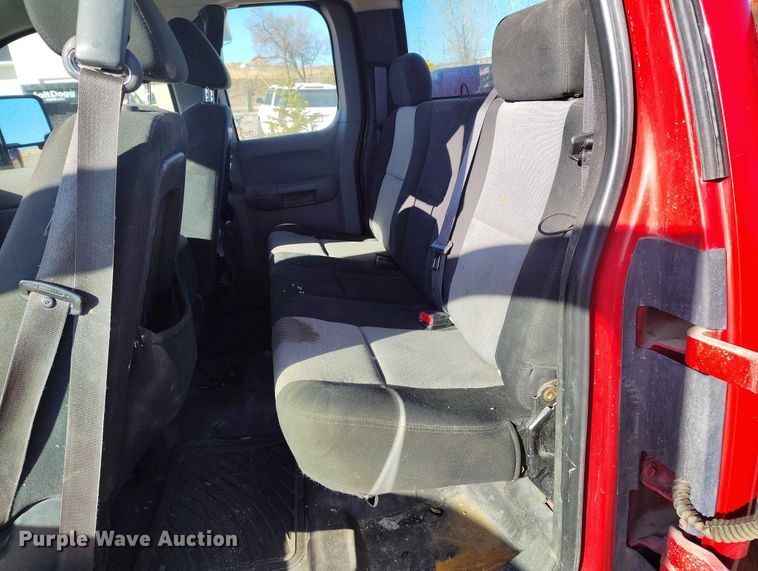 image for item DT0891 2008 Chevrolet Silverado 2500HD Ext. Cab utility bed pickup truck