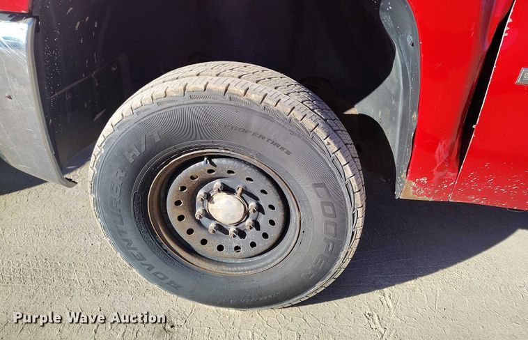 image for item DT0891 2008 Chevrolet Silverado 2500HD Ext. Cab utility bed pickup truck