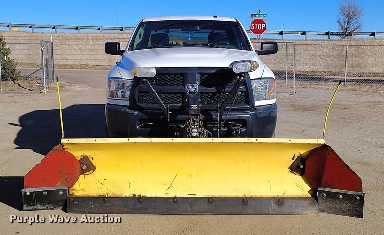 image for item DT0892 2014 RAM 2500 Crew Cab pickup truck