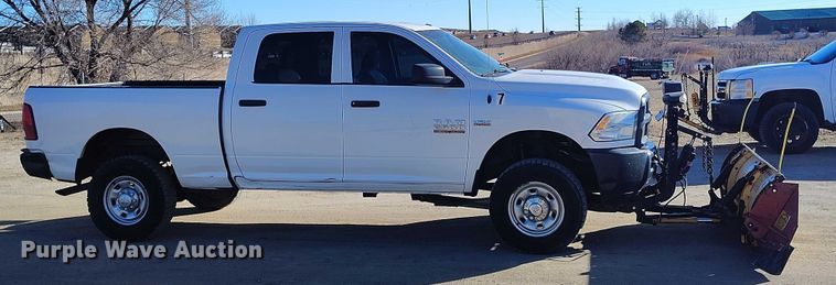 image for item DT0892 2014 RAM 2500 Crew Cab pickup truck