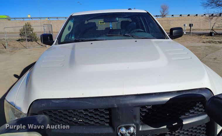 image for item DT0892 2014 RAM 2500 Crew Cab pickup truck