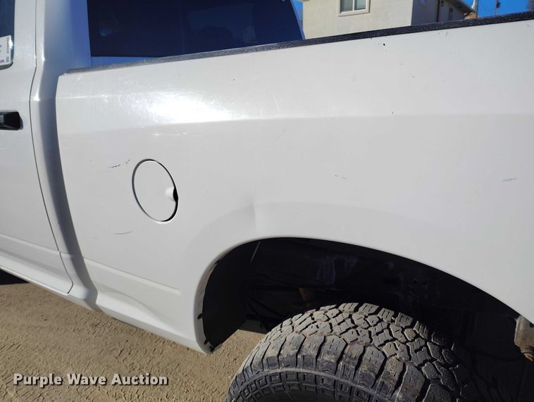 image for item DT0892 2014 RAM 2500 Crew Cab pickup truck