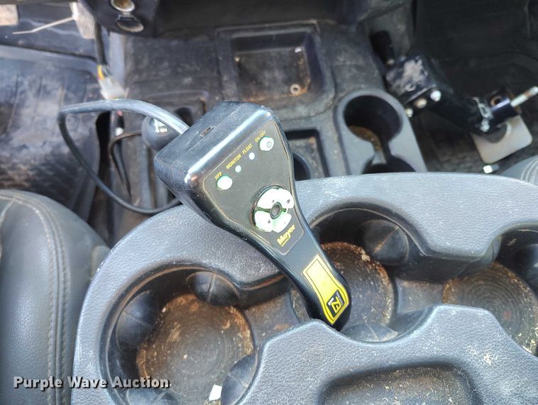 image for item DT0892 2014 RAM 2500 Crew Cab pickup truck