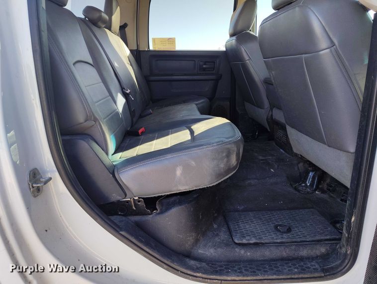 image for item DT0892 2014 RAM 2500 Crew Cab pickup truck