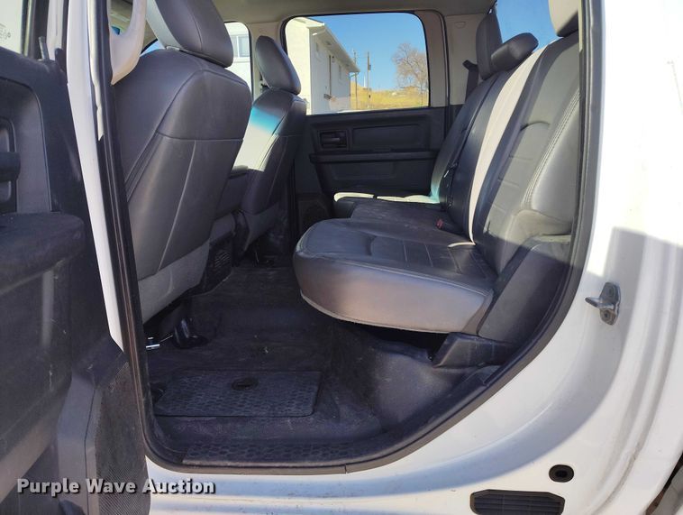 image for item DT0892 2014 RAM 2500 Crew Cab pickup truck