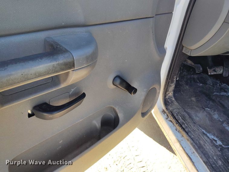 image for item DT0893 2008 Chevrolet Silverado 1500 pickup truck