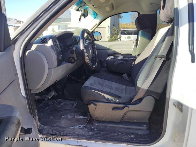 image for item DT0893 2008 Chevrolet Silverado 1500 pickup truck