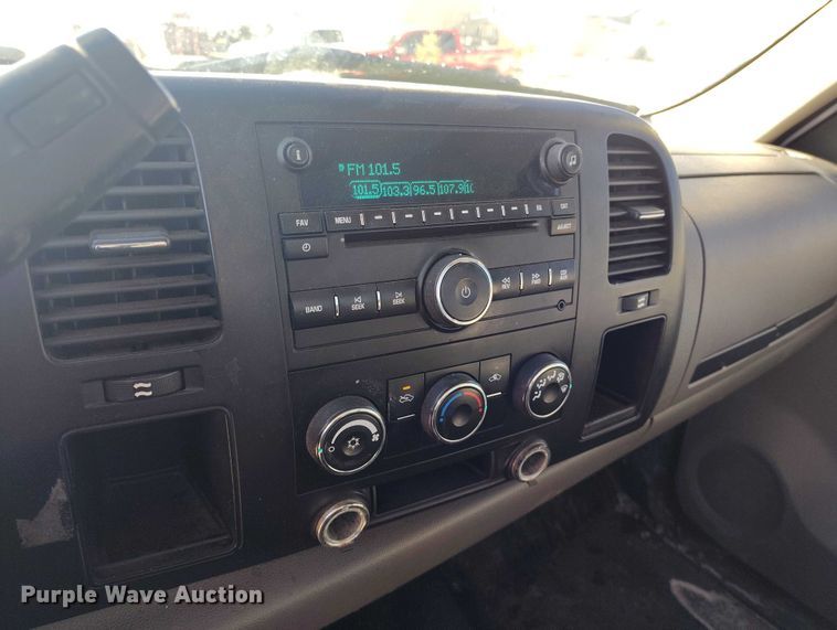 image for item DT0893 2008 Chevrolet Silverado 1500 pickup truck