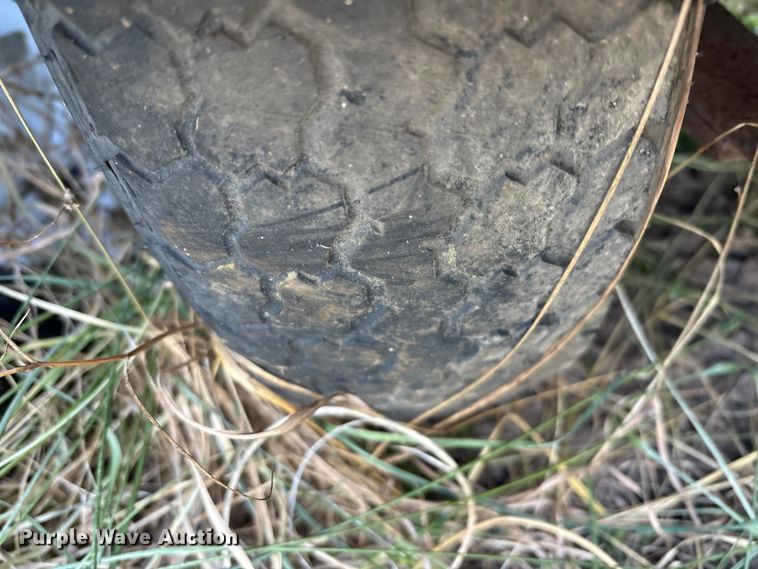 image for item DT2807 (3) light plants