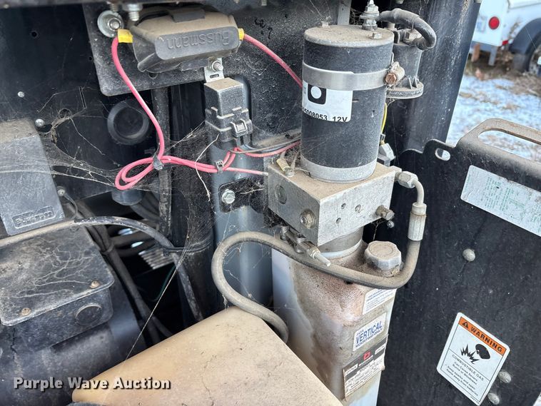 image for item DT2807 (3) light plants