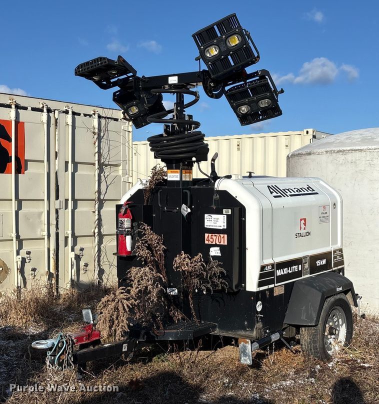 image for item DT2819  (2) Allmand Bros Maxi-Lite 2 V light plants