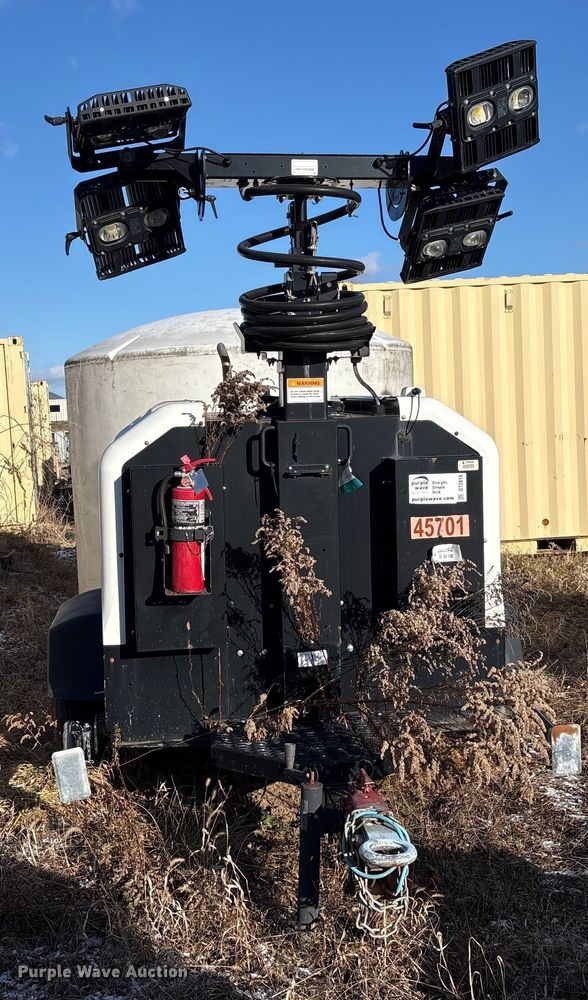 image for item DT2819  (2) Allmand Bros Maxi-Lite 2 V light plants