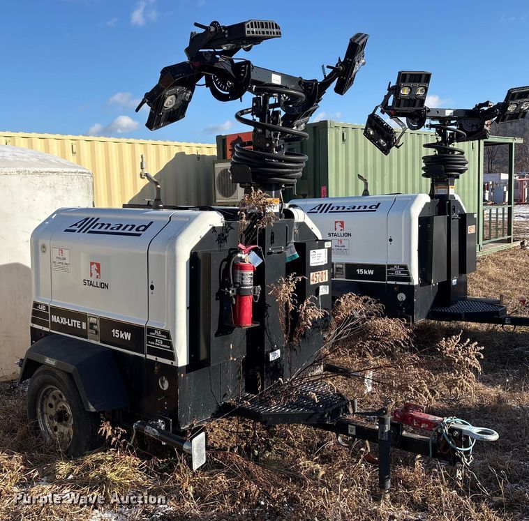 image for item DT2819  (2) Allmand Bros Maxi-Lite 2 V light plants