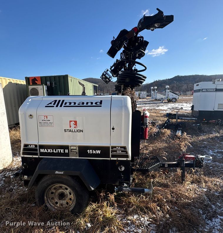 image for item DT2819  (2) Allmand Bros Maxi-Lite 2 V light plants