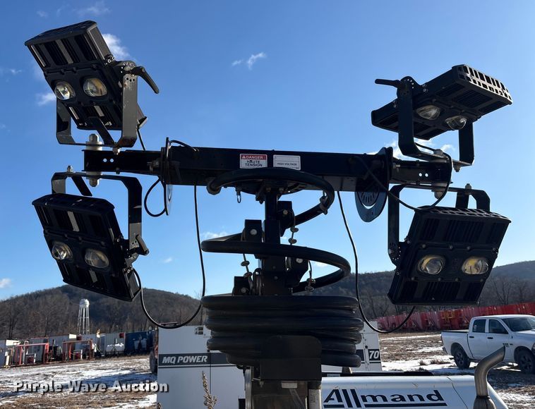 image for item DT2819  (2) Allmand Bros Maxi-Lite 2 V light plants