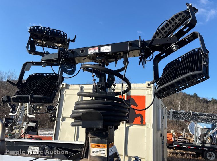 image for item DT2819  (2) Allmand Bros Maxi-Lite 2 V light plants