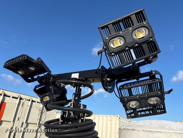 image for item DT2819  (2) Allmand Bros Maxi-Lite 2 V light plants