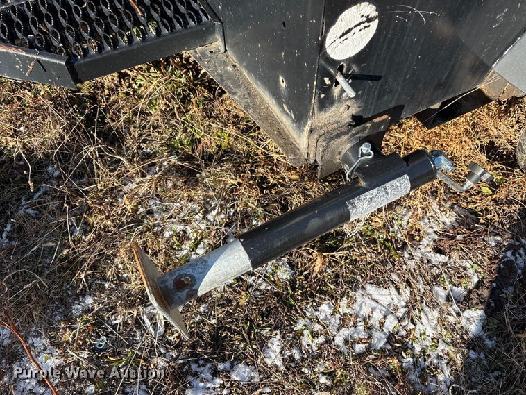 image for item DT2819  (2) Allmand Bros Maxi-Lite 2 V light plants