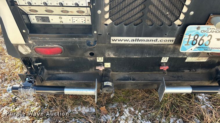 image for item DT2819  (2) Allmand Bros Maxi-Lite 2 V light plants