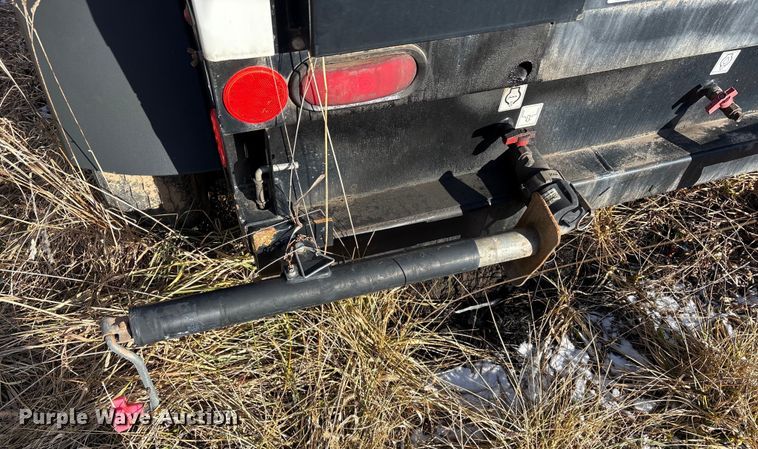 image for item DT2819  (2) Allmand Bros Maxi-Lite 2 V light plants