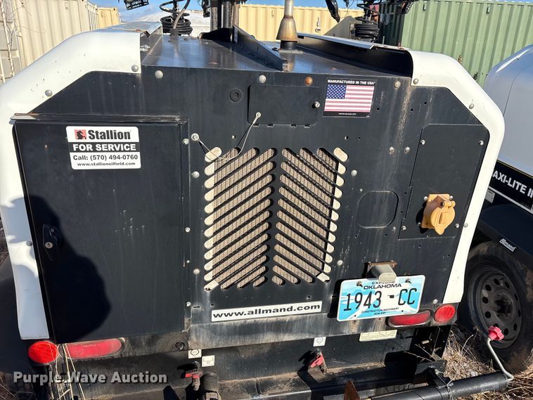 image for item DT2819  (2) Allmand Bros Maxi-Lite 2 V light plants